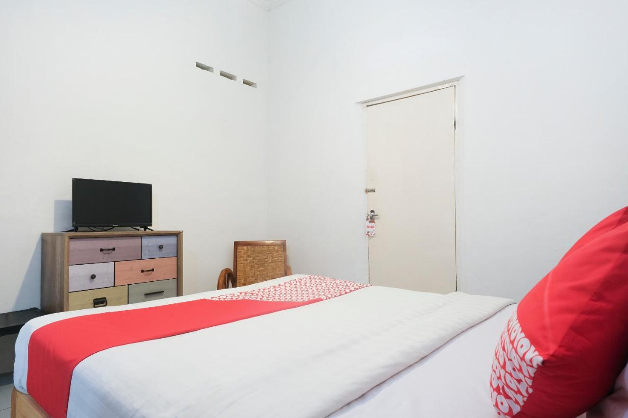 Готель Oyo 287 Rumah Eyang Near Rsud Kota Джок'якарта Екстер'єр фото