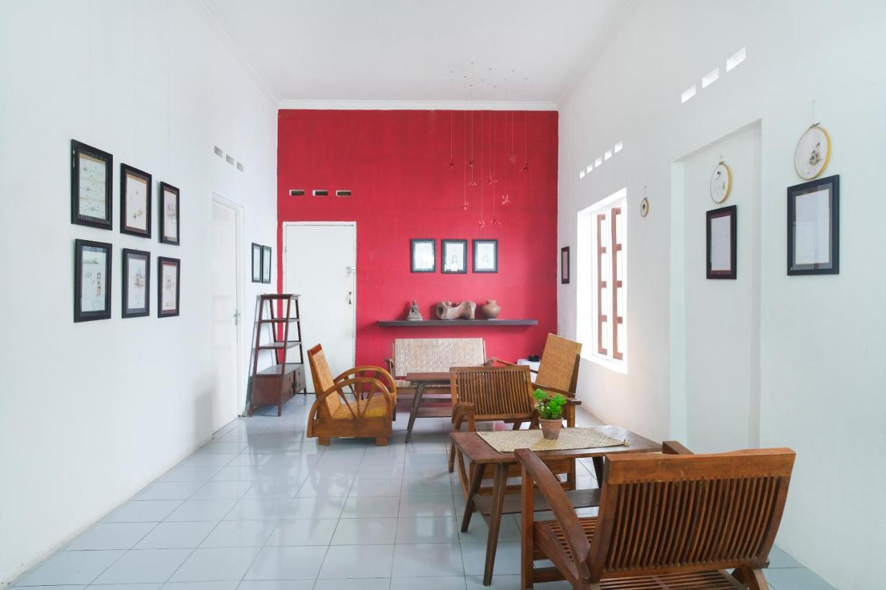 Готель Oyo 287 Rumah Eyang Near Rsud Kota Джок'якарта Екстер'єр фото