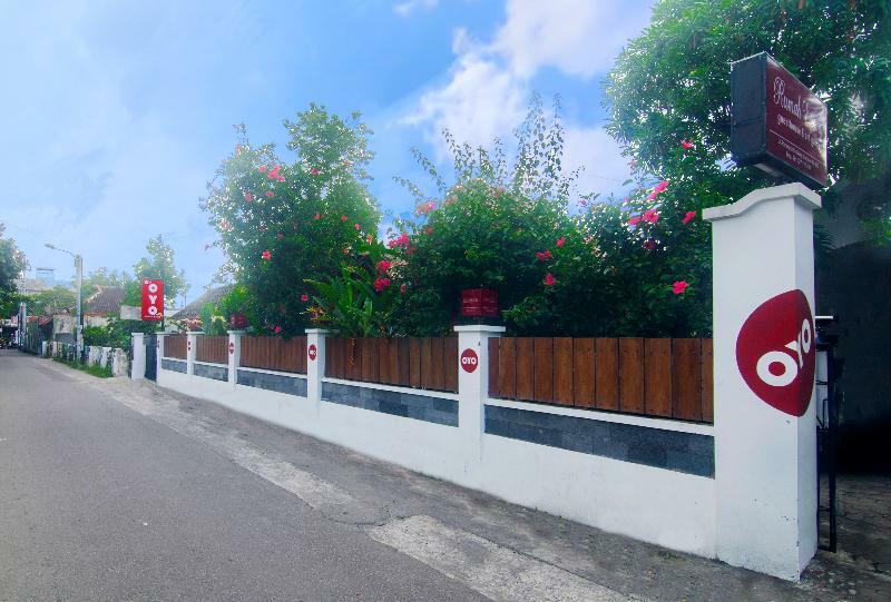 Готель Oyo 287 Rumah Eyang Near Rsud Kota Джок'якарта Екстер'єр фото