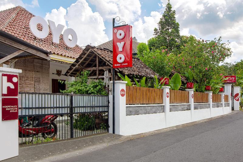 Готель Oyo 287 Rumah Eyang Near Rsud Kota Джок'якарта Екстер'єр фото