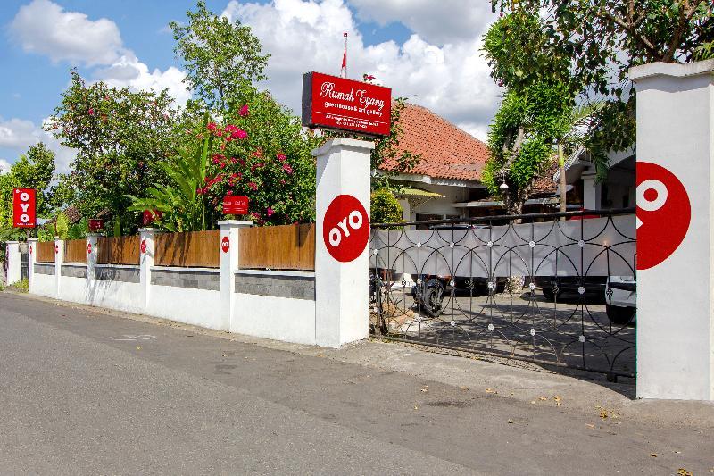 Готель Oyo 287 Rumah Eyang Near Rsud Kota Джок'якарта Екстер'єр фото